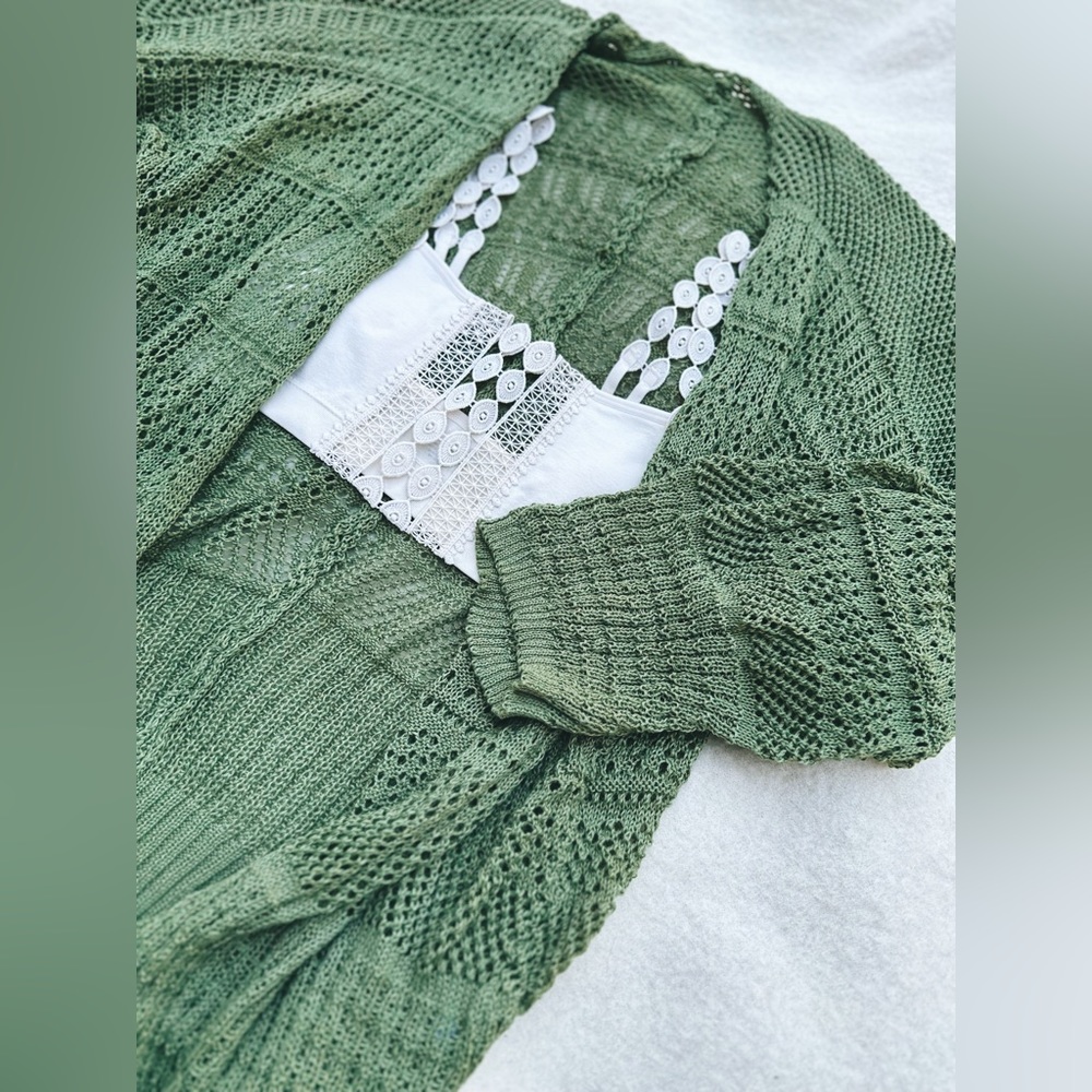 Olivia Green Knit Netted Cardigan EUC - Picture 6 of 8